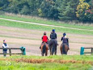 AK021025-72 - Alan King Stable Visit